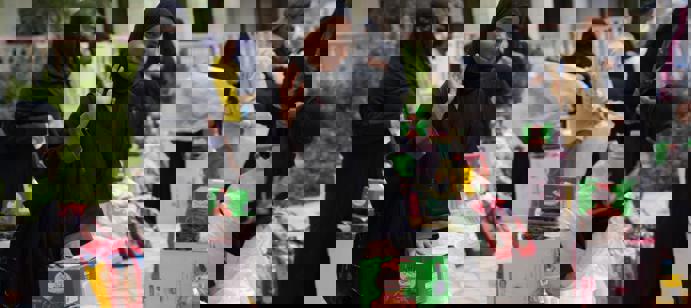 We distributed 533 food packs in Yemen to help families over Ramadan.