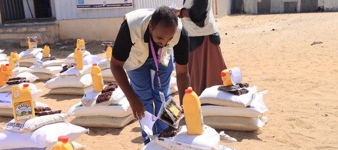 Before Ramadan begun, our team in Somalia provided Ramadan food parcels to vulnerable 272 families in the in Kahda district.