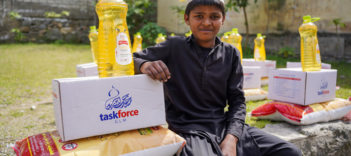 Human Appeal distributed 70  food parcels in the Torghar district of Pakistan, filled with nutritious food items like rice, wheat flour, salt, and more. This is part of a project to distribute 1,332 food packs to families across Pakistan. 