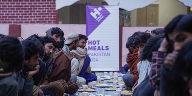 Pakistan Ramadan Hot Meals