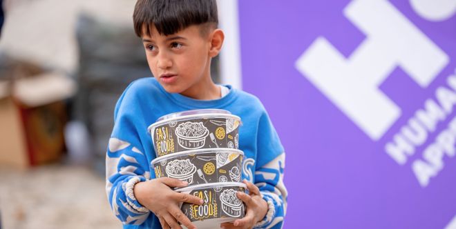 Hot Meals for The Fasting in Syria 