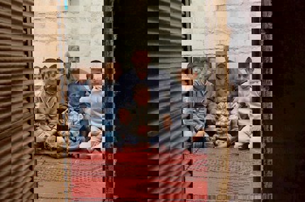 90% of refugees have no electricity